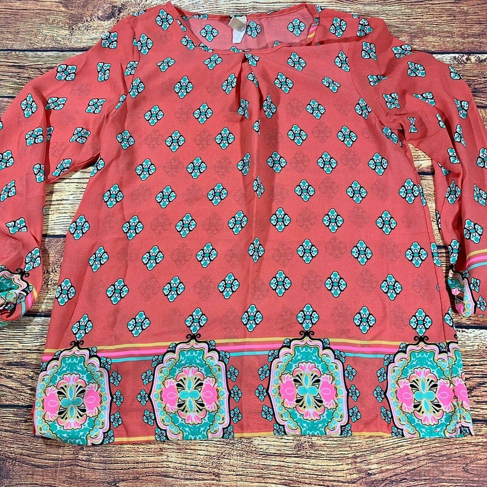 Lara Womenโs Blouse See Measurements